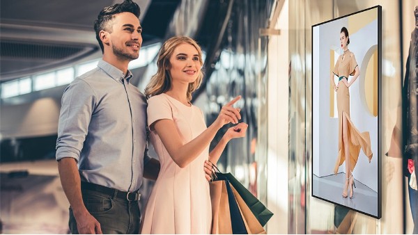 中億睿系列燈箱屏，完美演繹街頭場景