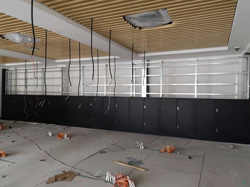 中億睿55寸拼接屏監控顯示系統為廣東珠海某企業賦能信息化管理現場安裝圖片